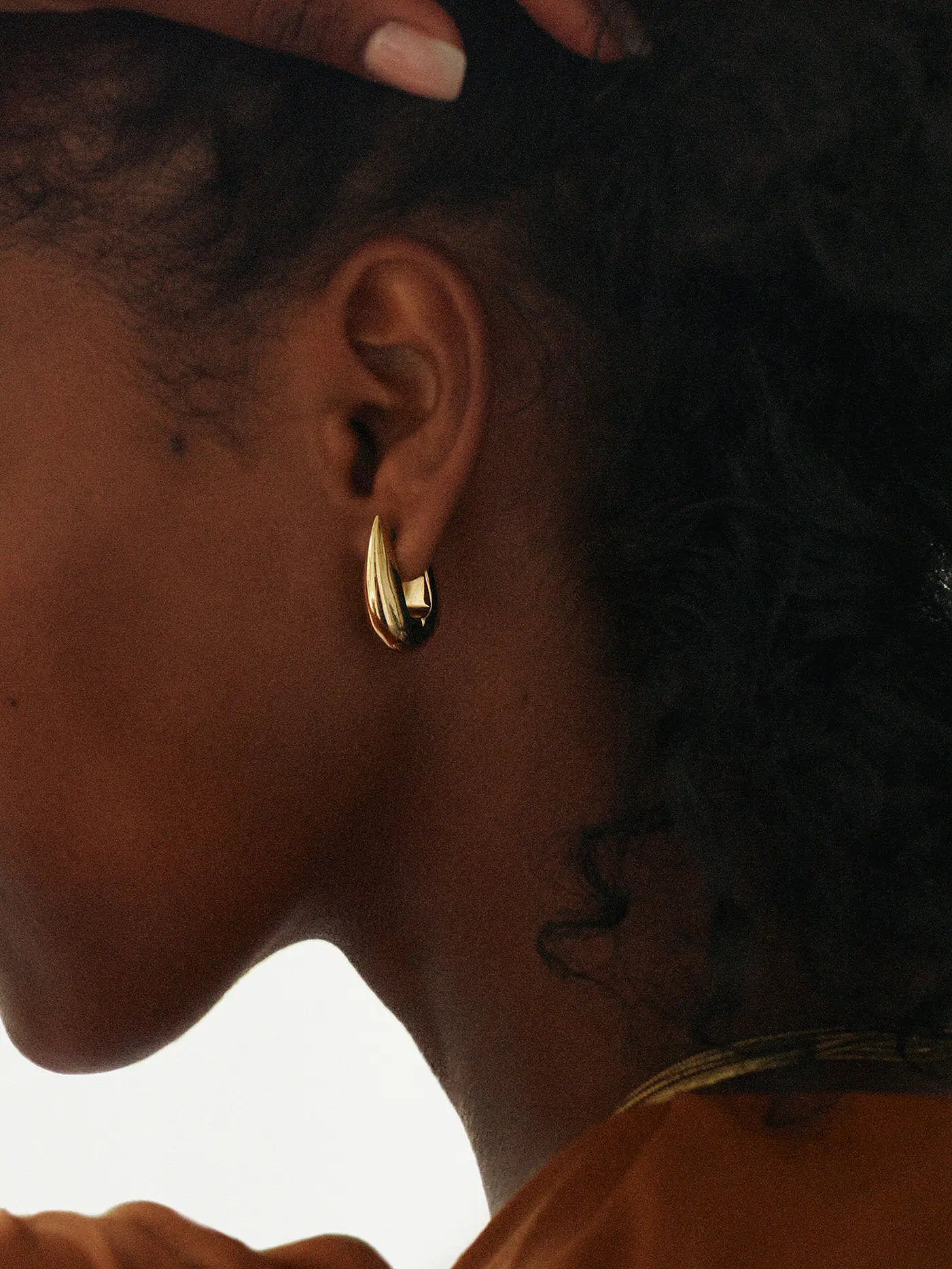 EDBLAD | Ohrringe CREST HOOPS Large Gold | 